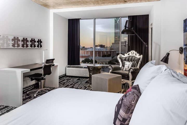 Room 5 of 74