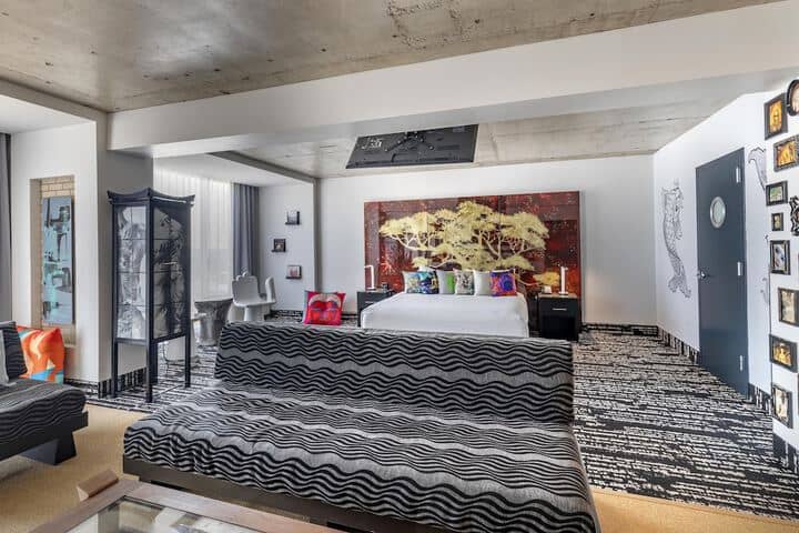 Room 22 of 74